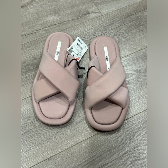 Zara sandals in a soft pink fabric. Size 40 NWT - Picture 1 of 5